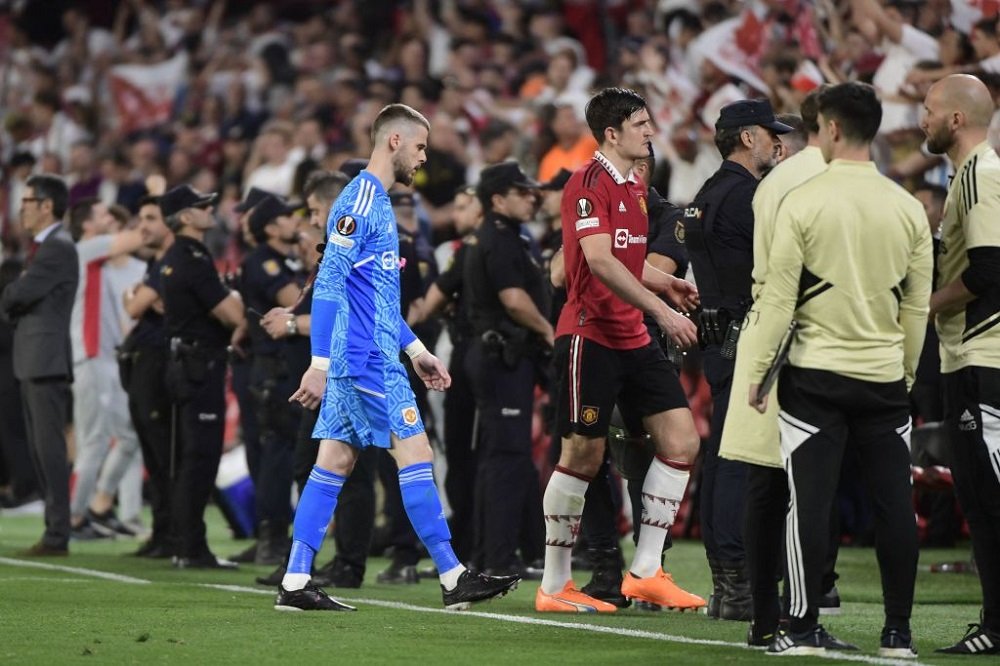‘He Has To Go’ ‘Just A Witch Hunt’ Manchester United Fans React To Key Player’s Poor Performance Against Sevilla On Twitter