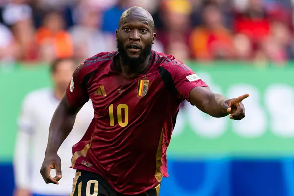 United Linked With Shock Move To Re-Sign Former Player From Chelsea For £37M