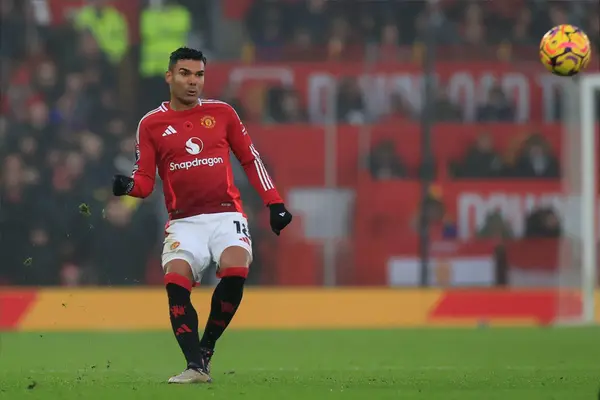 Mark Lawrenson Believes Amorim Will “Drop” £70M United Star Against Ipswich For One Important Reason
