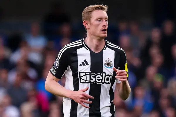 Man Utd Plot Cut Price Deal For £50M Midfielder Who They First Tried To Sign 6 Years Ago