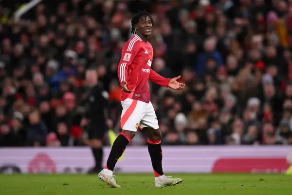 Should They Stay Or Go? The 6 Players Who Man Utd Could Offload This Summer