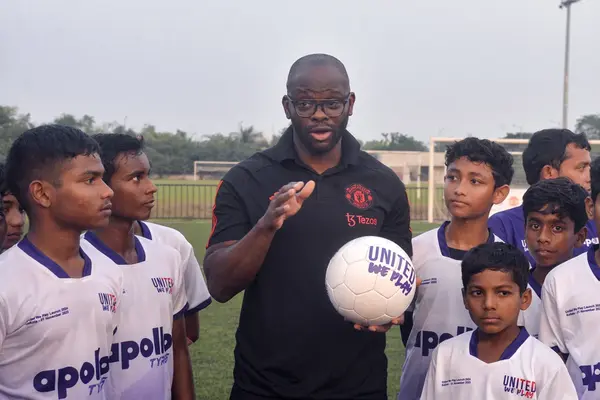 Louis Saha Claims Man Utd Outcast Can Still Have A Future At The Club But “He Has To Get Rid Of” One Fatal Flaw