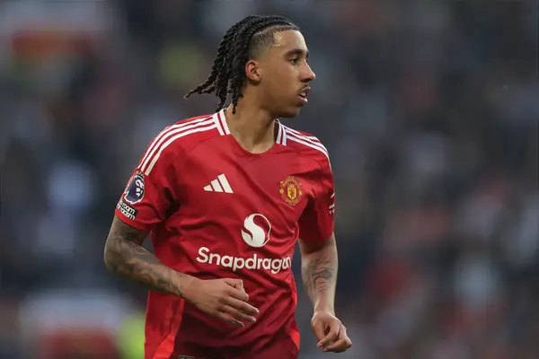 Leny Yoro Claims Man Utd Could Soon Have “One Of The World’s Best Strikers” After Poaching Him From Arsenal