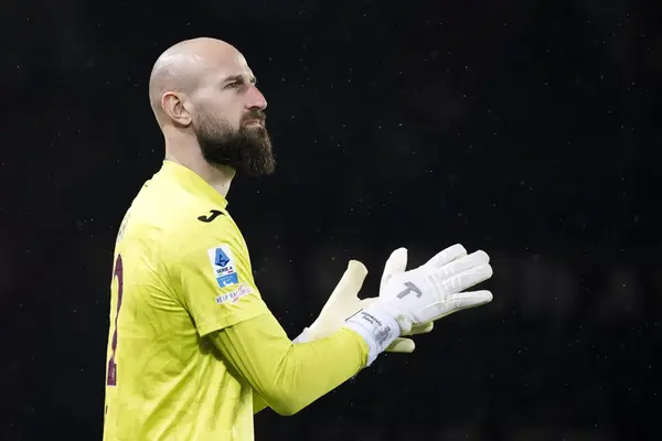 ‘Bring Him ASAP’ ‘He’s So Tall’ ‘Hope He’s Good’ Man United Fans React As Romano Confirms Interest In 6ft 8 Giant