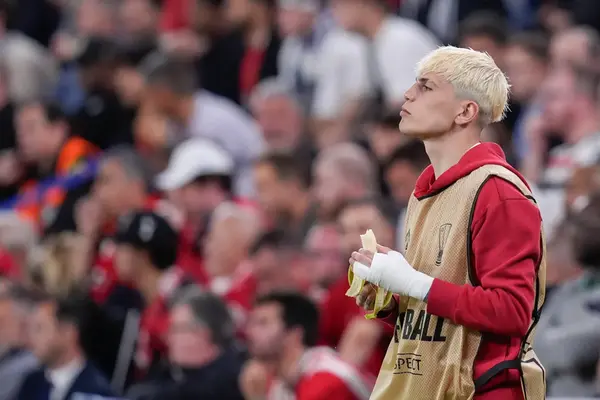 Agents Have Been ‘In Contact With Arsenal’ As £50M Transfer Race For Man United Star Heats Up