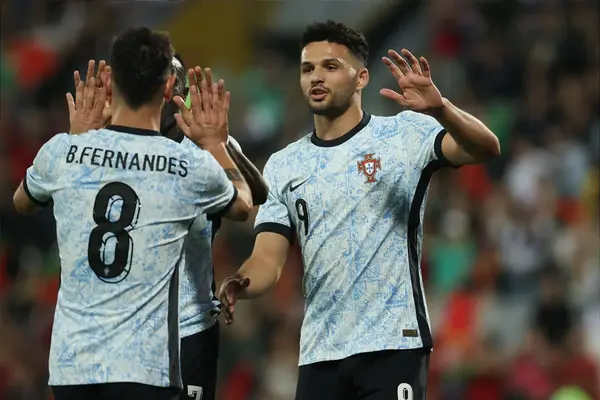 Man United Handed Chance To Buy Player Who Fernandes Says “Has The Potential To Be One Of The Best Strikers In The World”