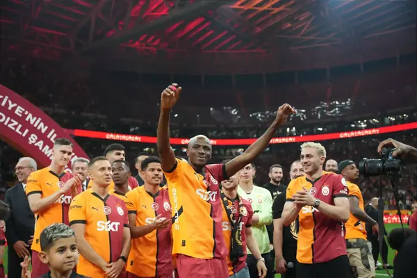 ‘Makes Perfect Sense!’ ‘£200k Or £250k p/w And We’re Talking’ Fans React As United Issue 2 Demands To 37 Goal Striker