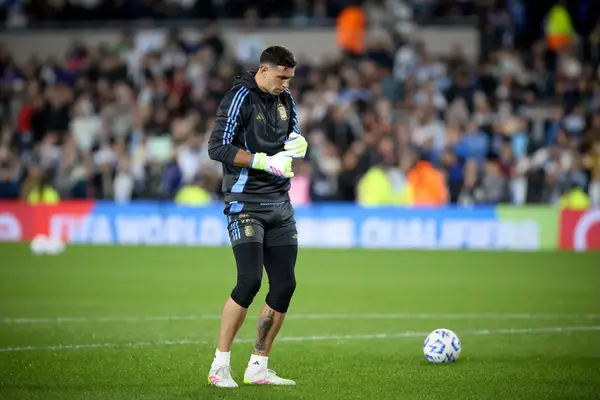 Ex-Premier League Striker Urges Man United To Sign Onana Replacement As He Makes Fabien Barthez Comparison