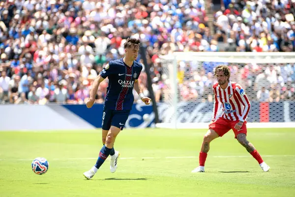 Man United Join “Long List Of Suitors” For €40m Champions League Winning Midfielder