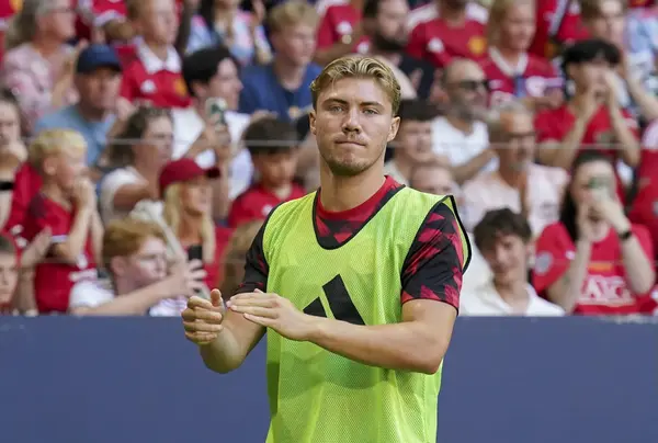 EXCLUSIVE: Man United Told They’d Be “Throwing Money Away” If They Replace Hojlund With £78m NUFC Target