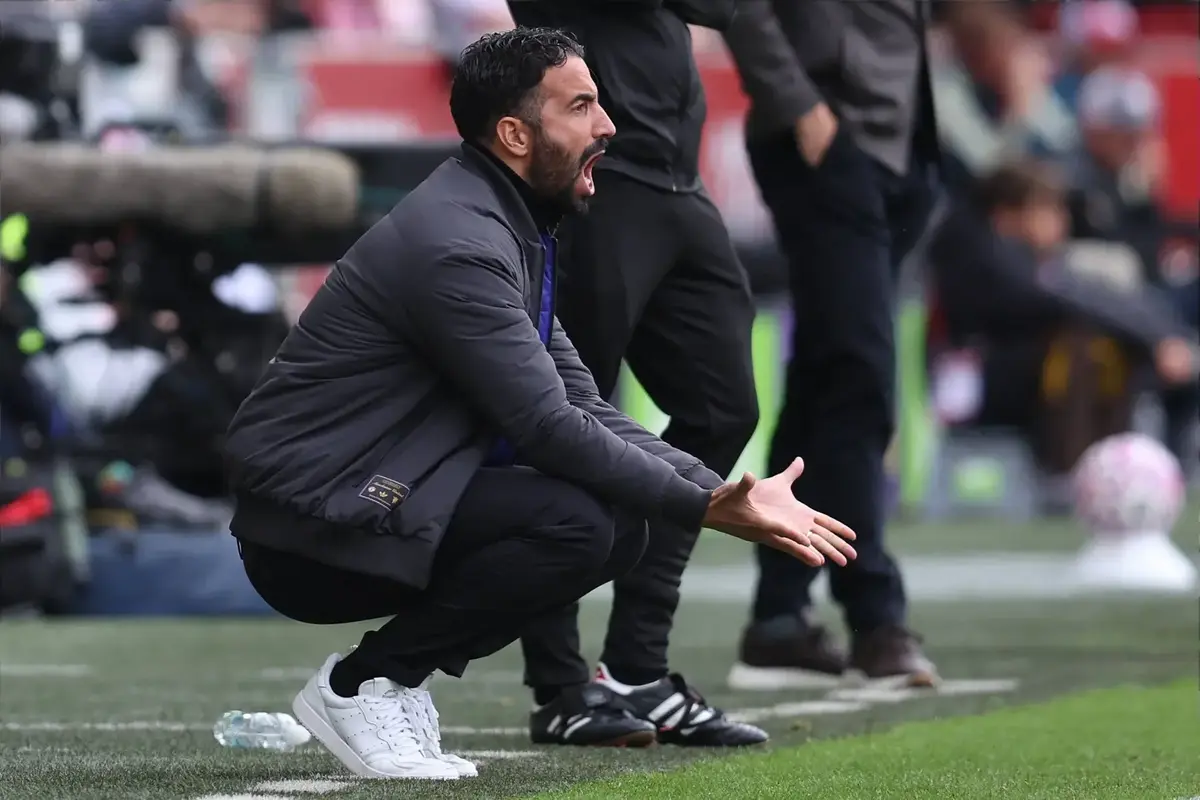 The 5 Bookies Favourites To Replace Ruben Amorim As Man United Manager