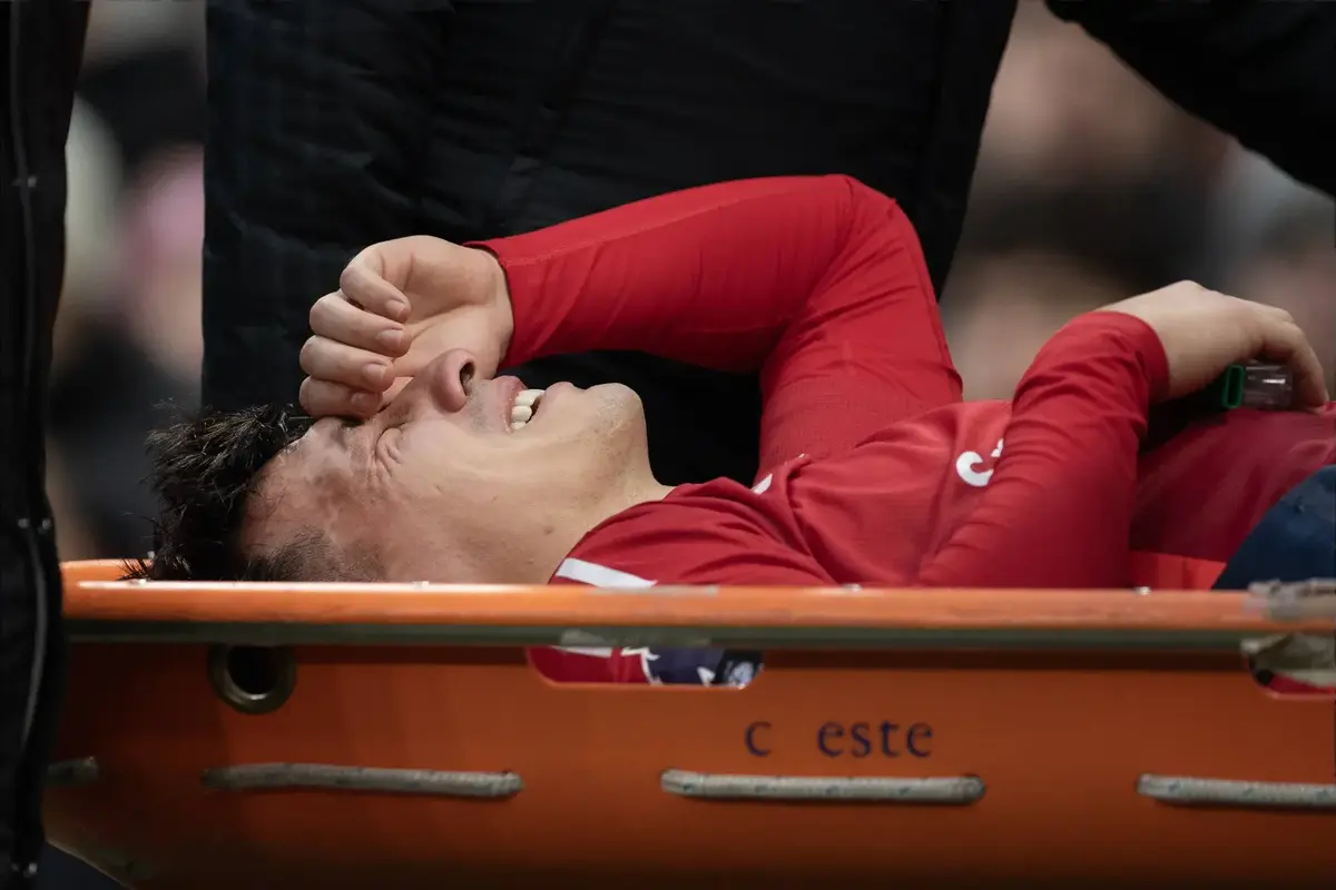 Man United Dealt Major Injury Blow As Key Defender’s Layoff Is Extended For AT LEAST Another 6 Weeks