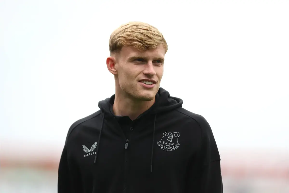 ‘World Has Gone Crazy’ ‘Too Expensive Surely’ Fans React As Man United Revive Interest In £70M Rated Defender