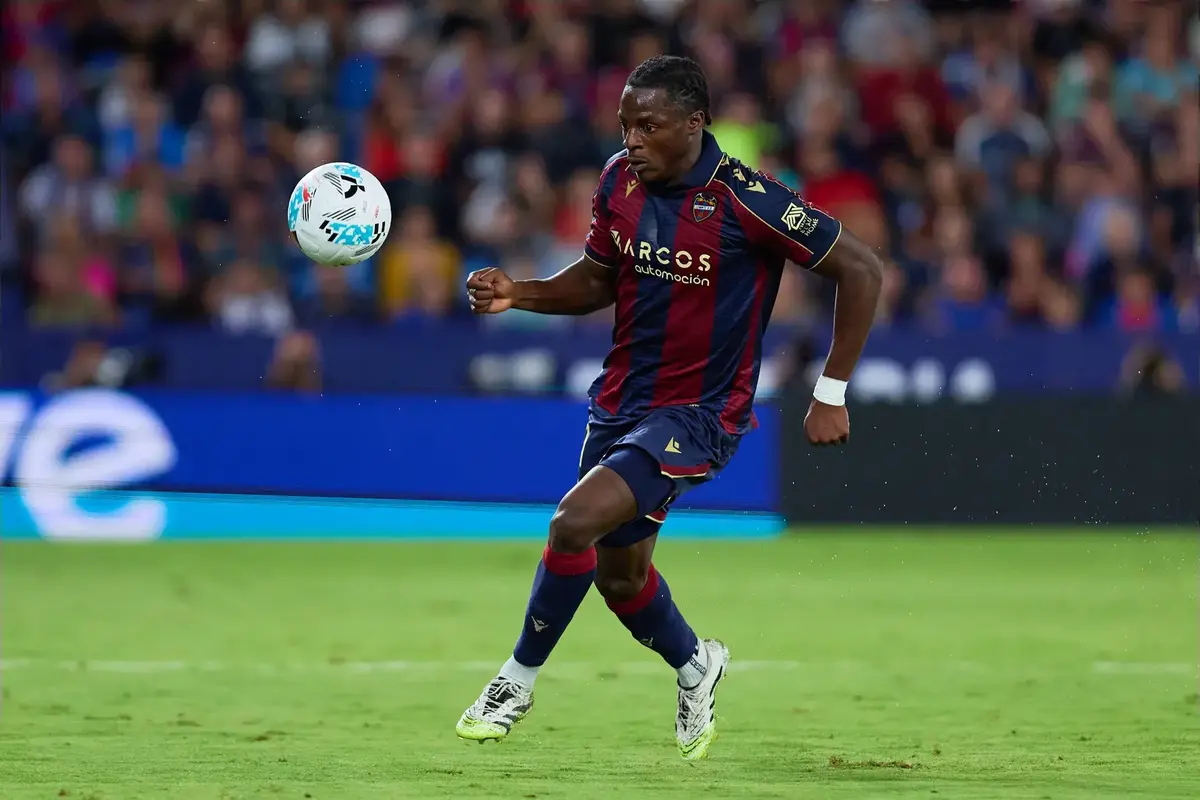 Ben Jacobs Confirms Man United Have Made “Initial Contact” About Signing £35M Zirkzee Replacement