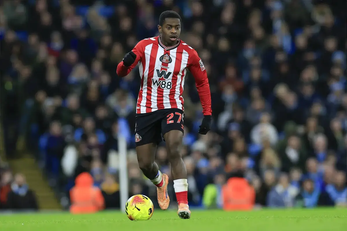 REPORT: Man Utd Are ‘Fighting’ Chelsea For Cheaper Carlos Baleba Alternative