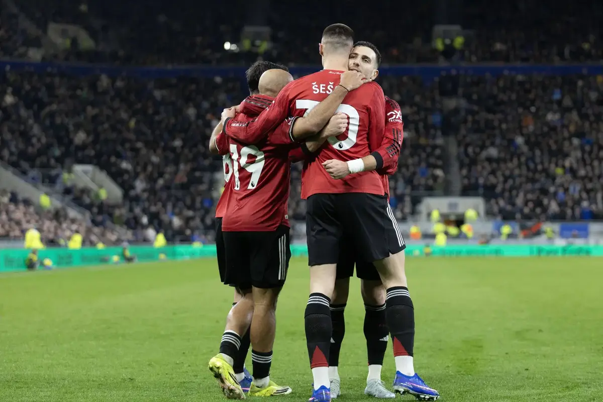 Benjamin Sesko And Lisandro Martinez To Start; Amad Dropped: Man Utd Predicted Lineup Vs Crystal Palace