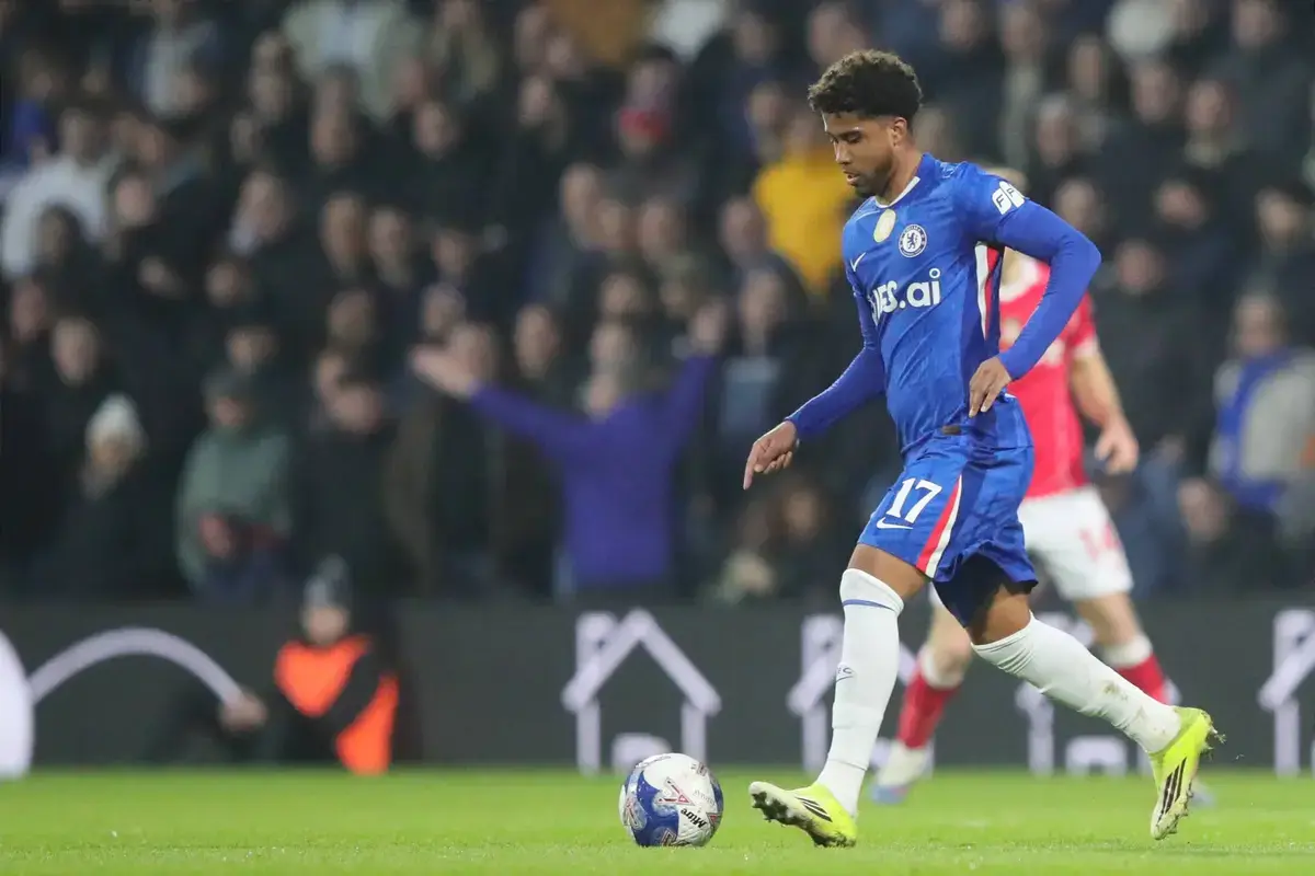 Man Utd Named As “Frontrunner” For Chelsea Star As Search For Casemiro Replacement Takes Fresh Twist