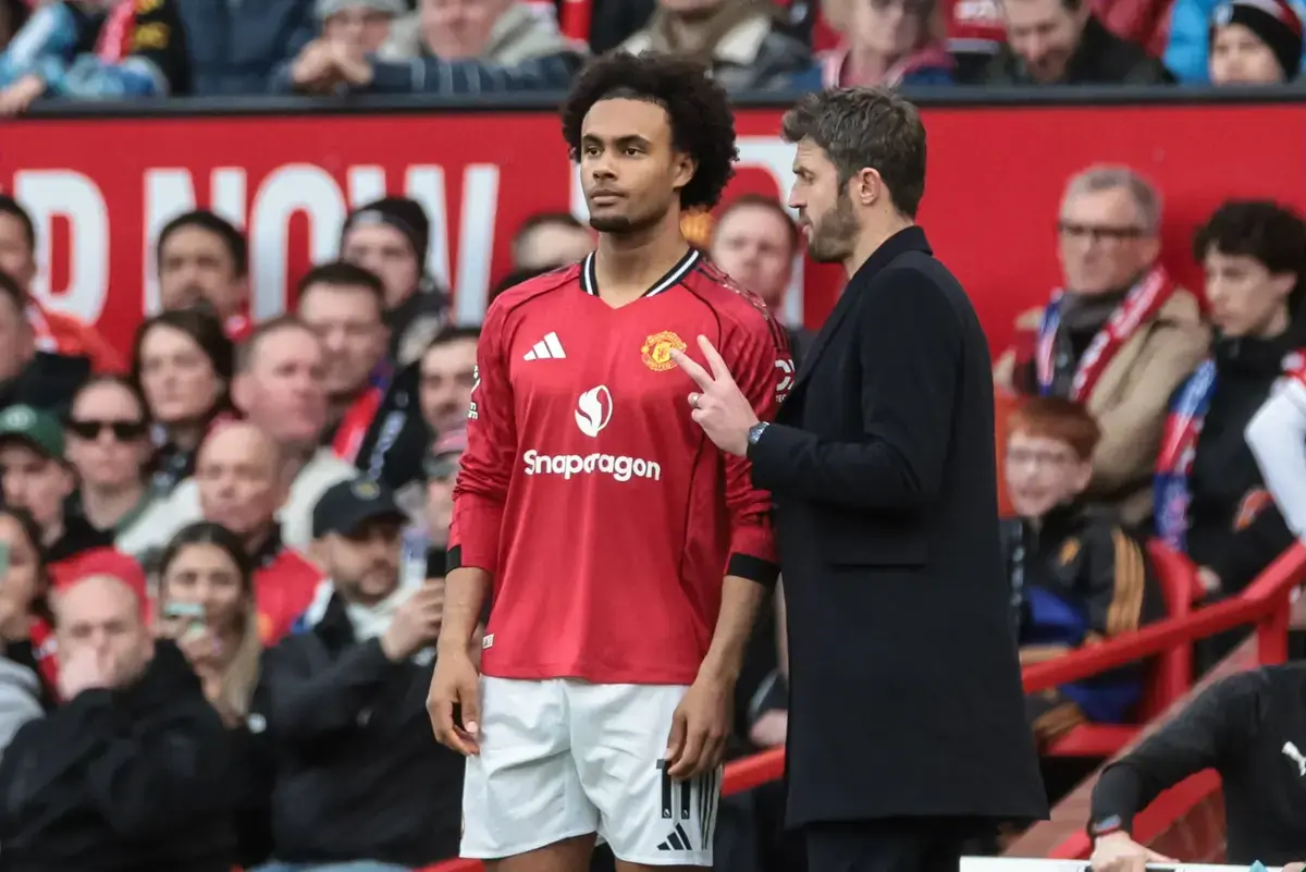 Joshua Zirkzee Is Now ‘Eager To Stay’ At Man Utd But His Reason For Shock U-Turn Is Questionable