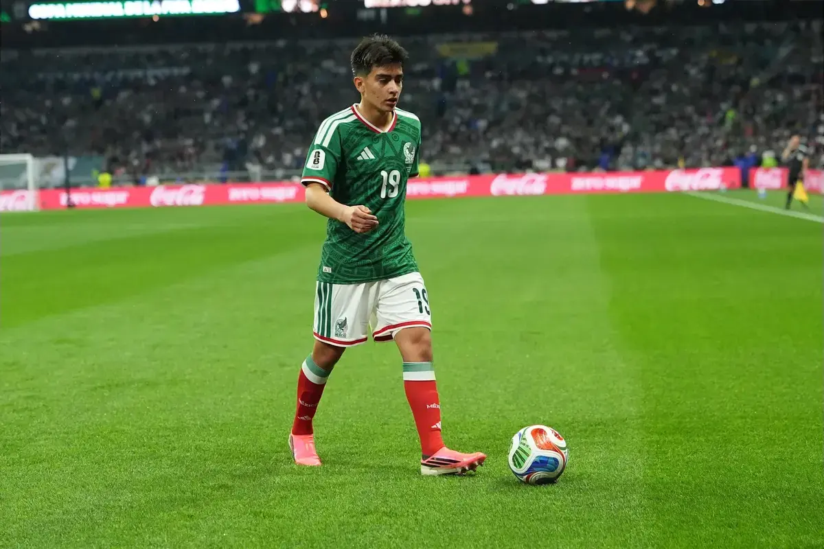 Who Is Gilberto Mora? 5 Facts About The Mexican Starlet Who Man Utd (And 4 Other PL Clubs) Are Pursuing