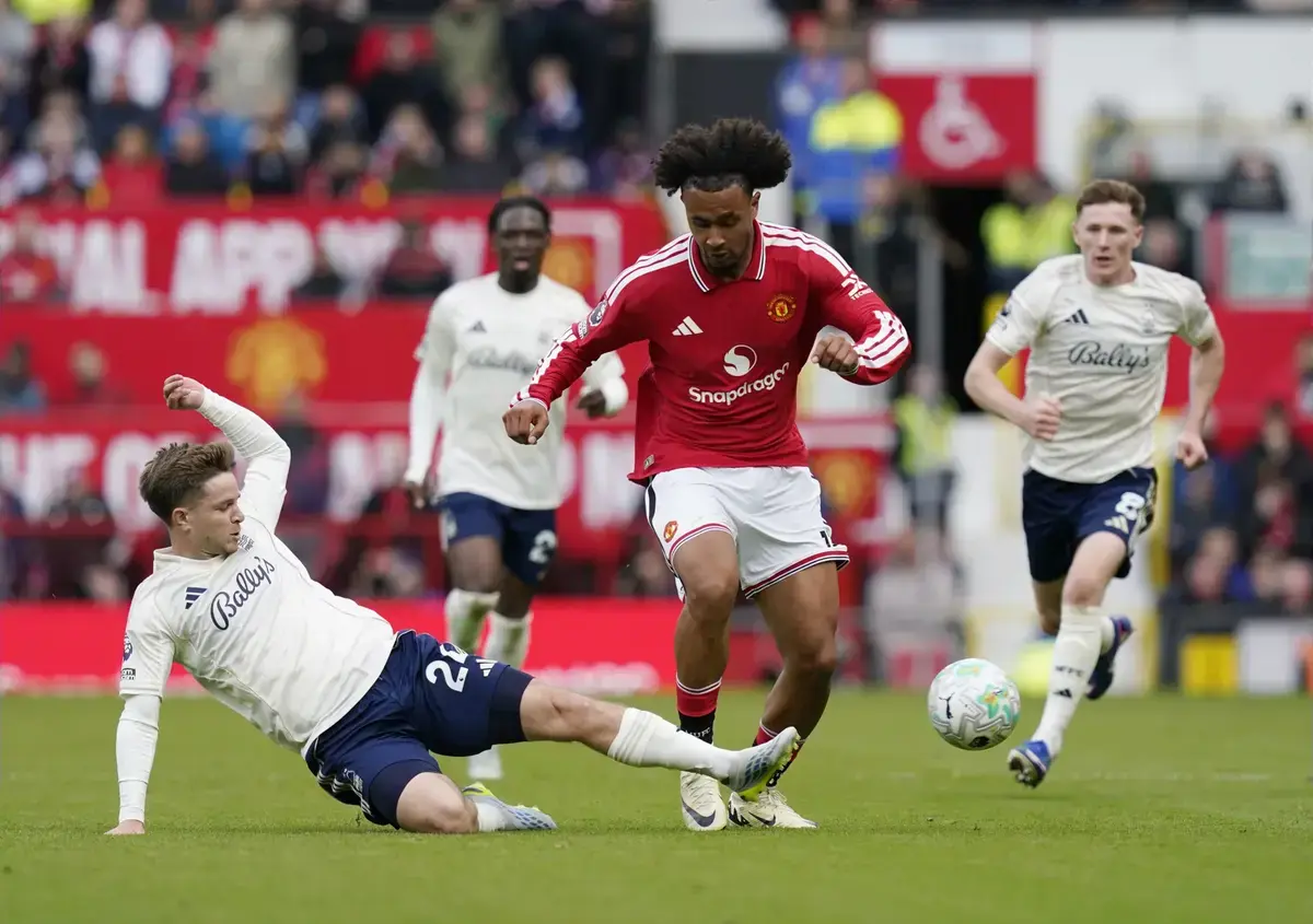 Fabrizio Romano Reveals Man Utd Striker Plans “If Zirkzee Goes”